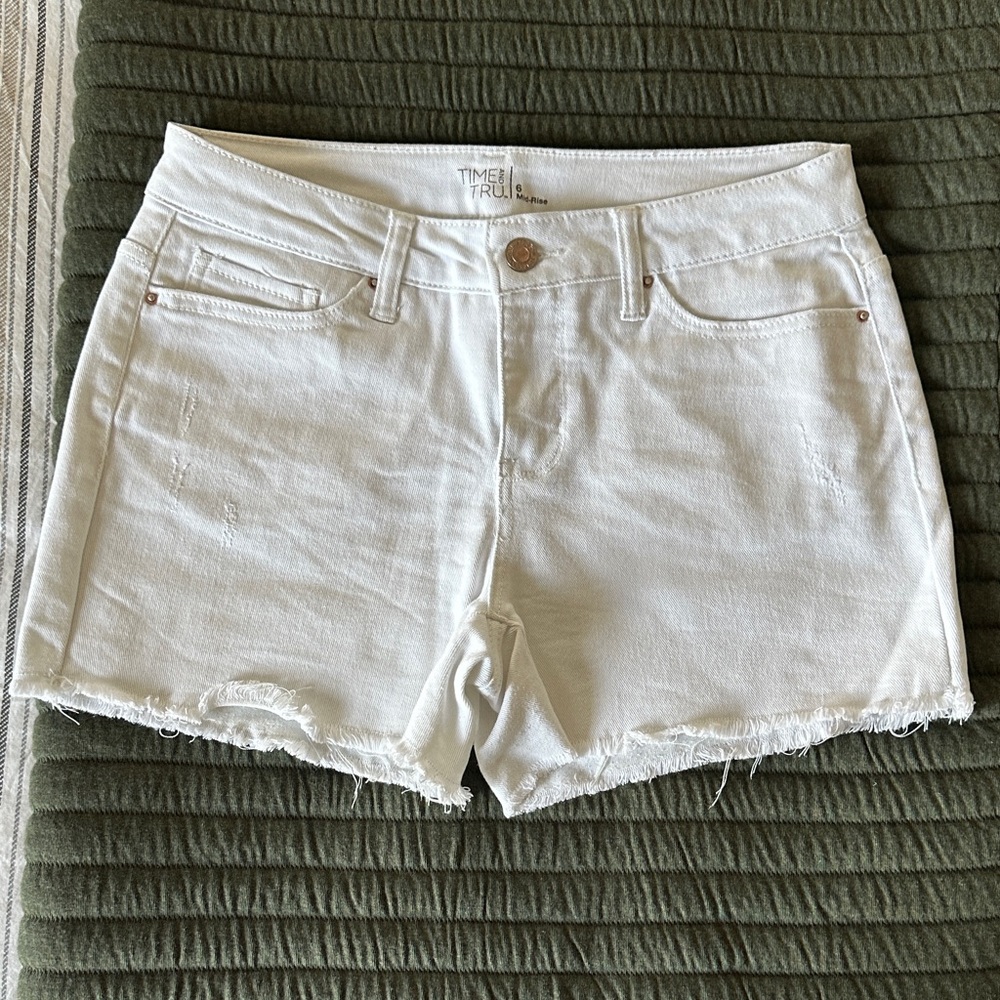 Time and Tru Women's Cream Jean Shorts